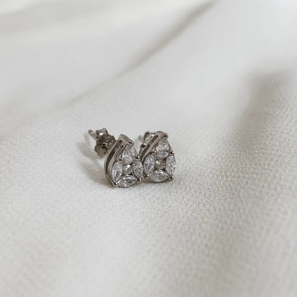 Sterling Pear Marquise Cluster Stud Earrings - Picture 4 of 9